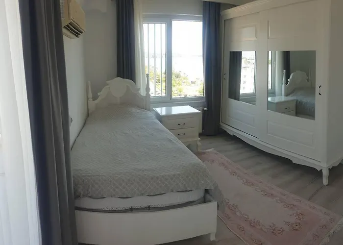 Konyaalti Plajinda Dublex Gemi Ev Apartment *