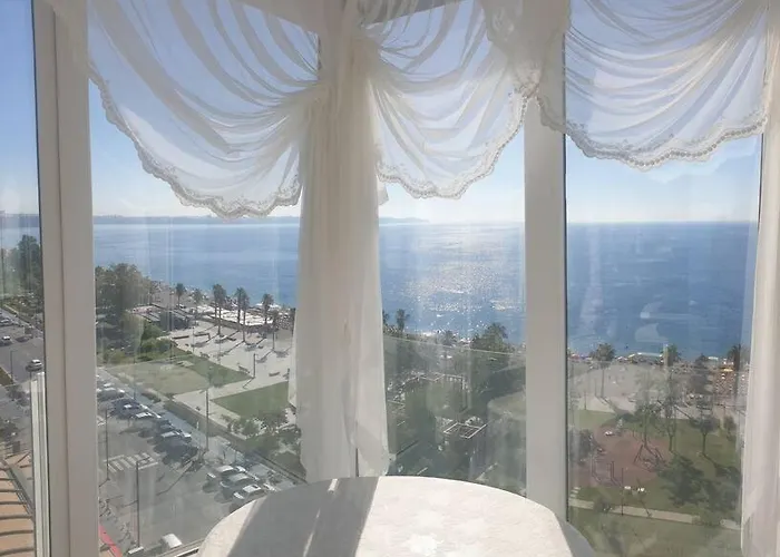 Apartment Konyaalti Plajinda Dublex Gemi Ev *
