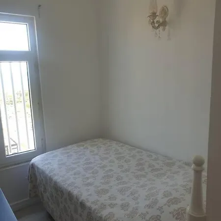 Apartamento Konyaalti Plajinda Dublex Gemi Ev