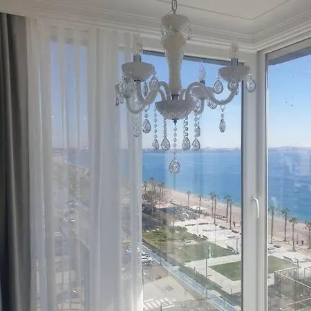 Konyaalti Plajinda Dublex Gemi Ev Apartment *