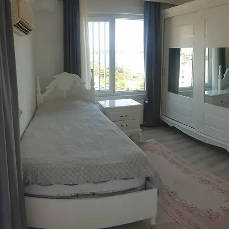 Konyaalti Plajinda Dublex Gemi Ev Apartamento *