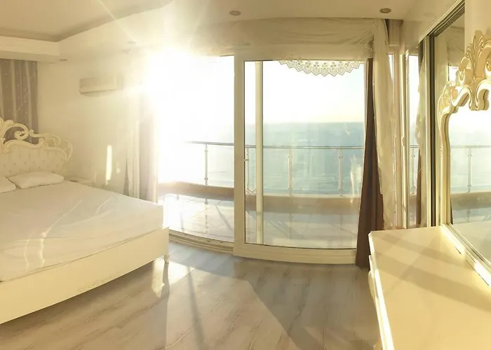 Konyaalti Plajinda Dublex Gemi Ev Apartment