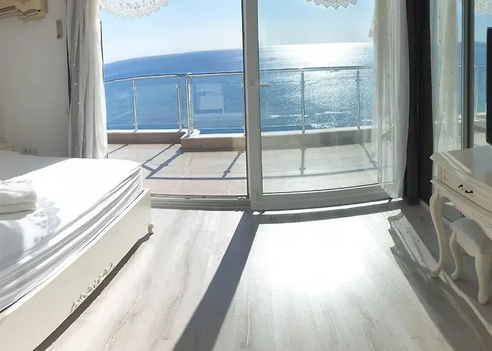 Konyaalti Plajinda Dublex Gemi Ev Apartment