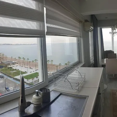 Konyaalti Plajinda Dublex Gemi Ev *