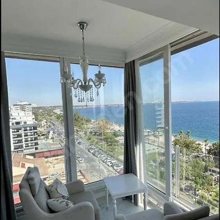 Konyaalti Plajinda Dublex Gemi Ev Apartment *